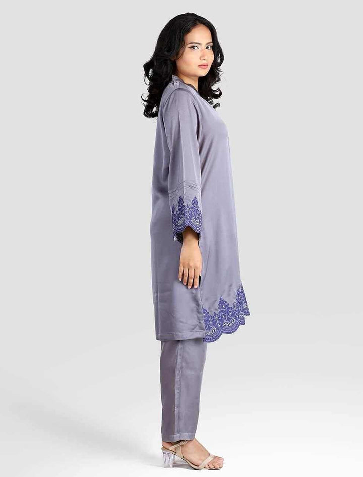 Regular Fit Embroidered Kameez - Blucheez