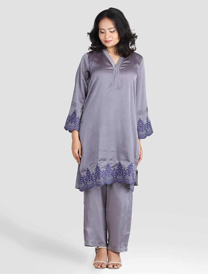 Regular Fit Embroidered Kameez - Blucheez