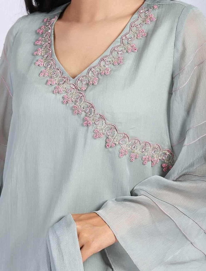 Zardozi Worked Kurti With V Neck - Blucheez